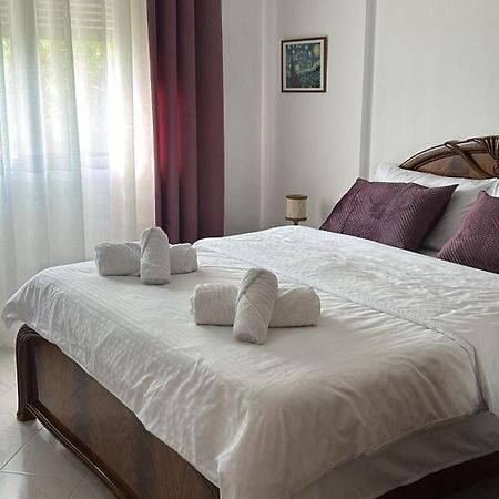 Appartamento Laura Con Vista Lungomare Vlore Luaran gambar