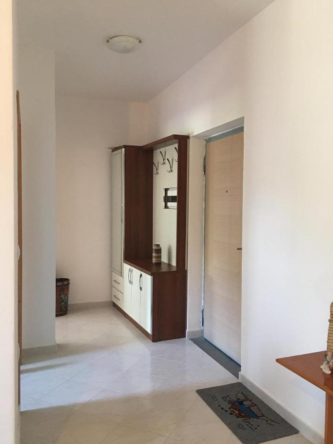 Appartamento Laura Con Vista Lungomare Vlore Luaran gambar